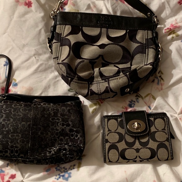 Coach - Picture 1 of 1